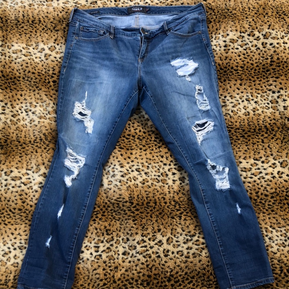 Torrid Women's Ripped Denim Skinny Jeans